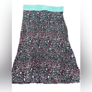 Size Medium LulaRoe Jill Skirt